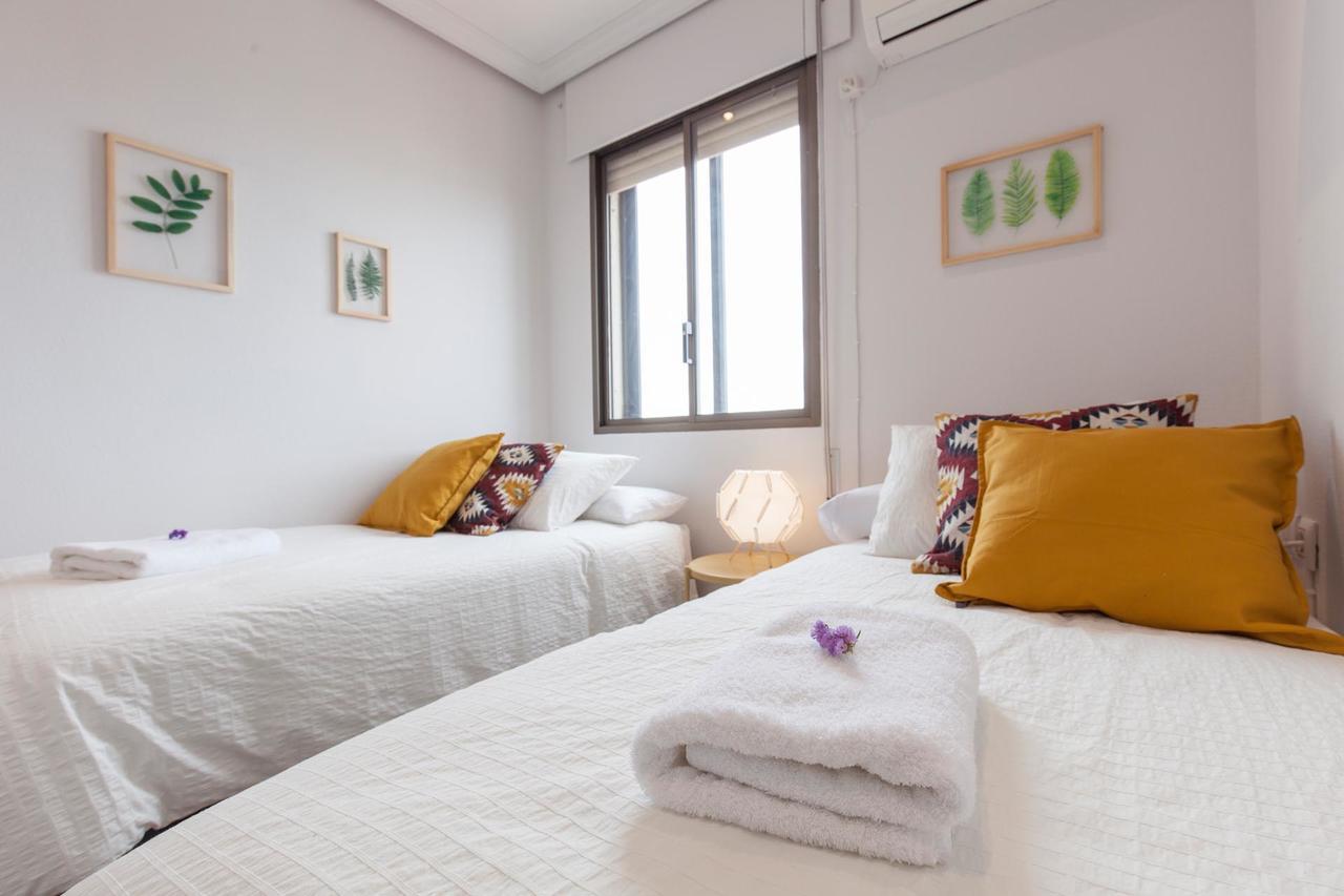 Amplio&Luminoso Triana Apartment Sevilla Bagian luar foto